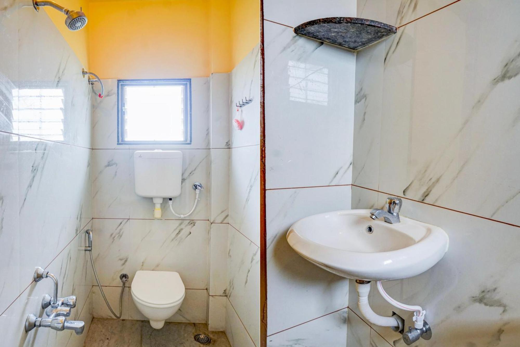 Spot On Hotel Shree Samarth Lodging Kolhapur Bagian luar foto