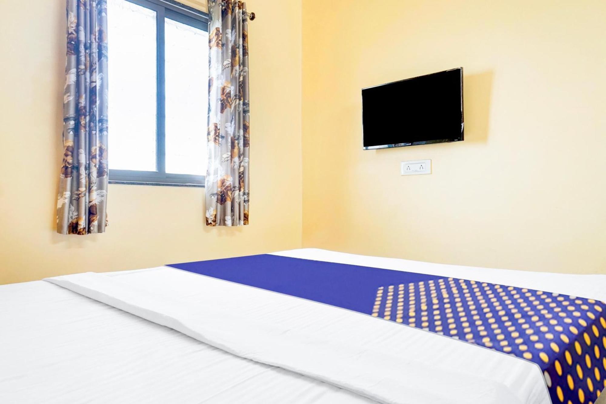 Spot On Hotel Shree Samarth Lodging Kolhapur Bagian luar foto